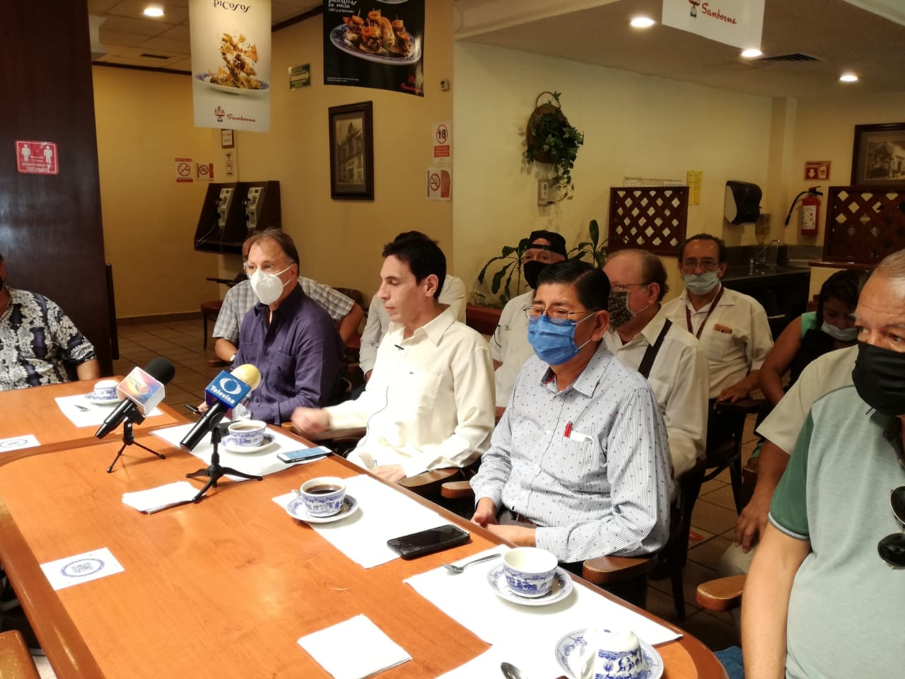 Roberto Treviño anuncia en Quintana Roo que va por la dirigencia nacional de Morena