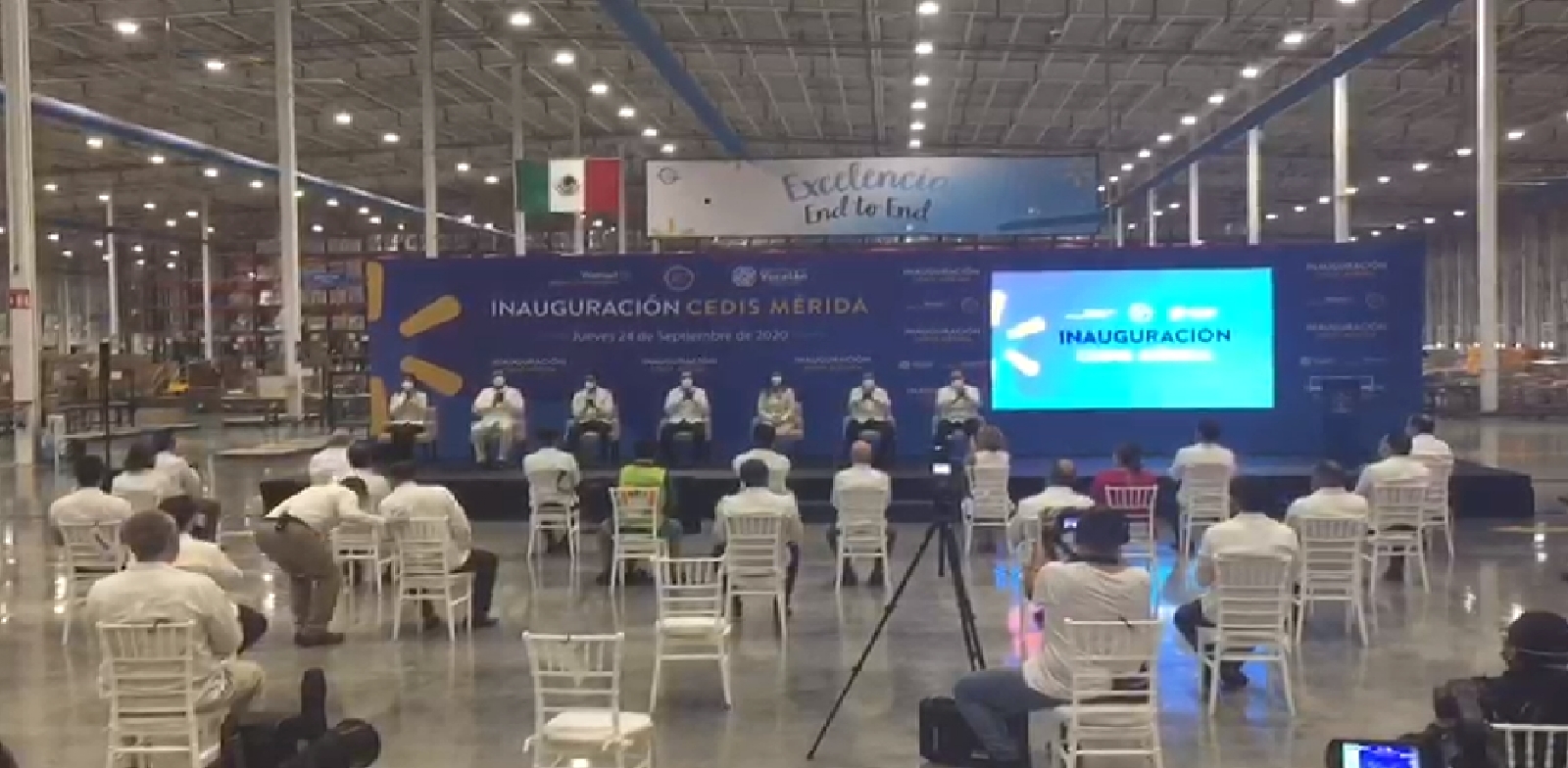 Inaugura Vila Dosal Centro de Distribución de Walmart Mérida