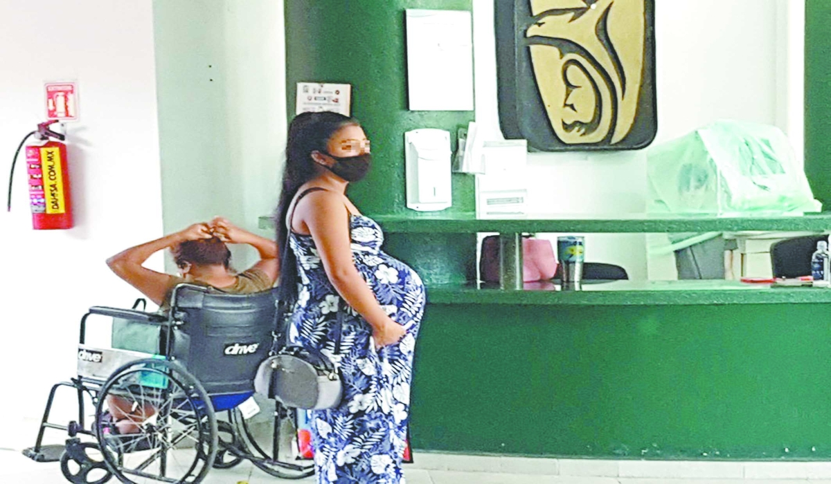 Embarazos en adolescentes representan el 15% del total en Playa del Carmen