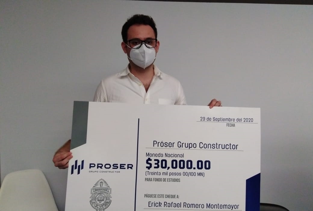 Eric Romero recibe Premio Próser por su desempeño académico en Mérida