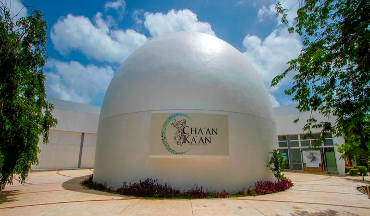 Investigan a exfuncionario por presunta corrupción en el Planetario de Cozumel