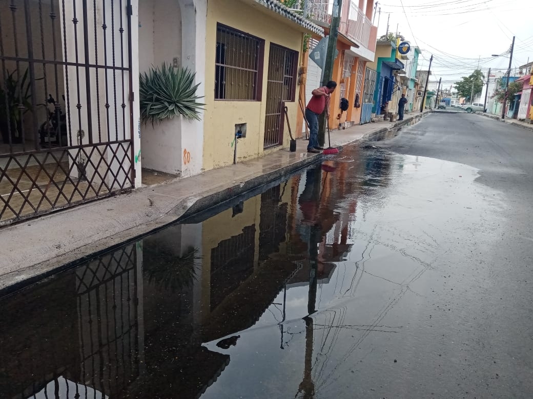 Obra del ayuntamiento perjudica a vecinos en Ciudad del Carmen