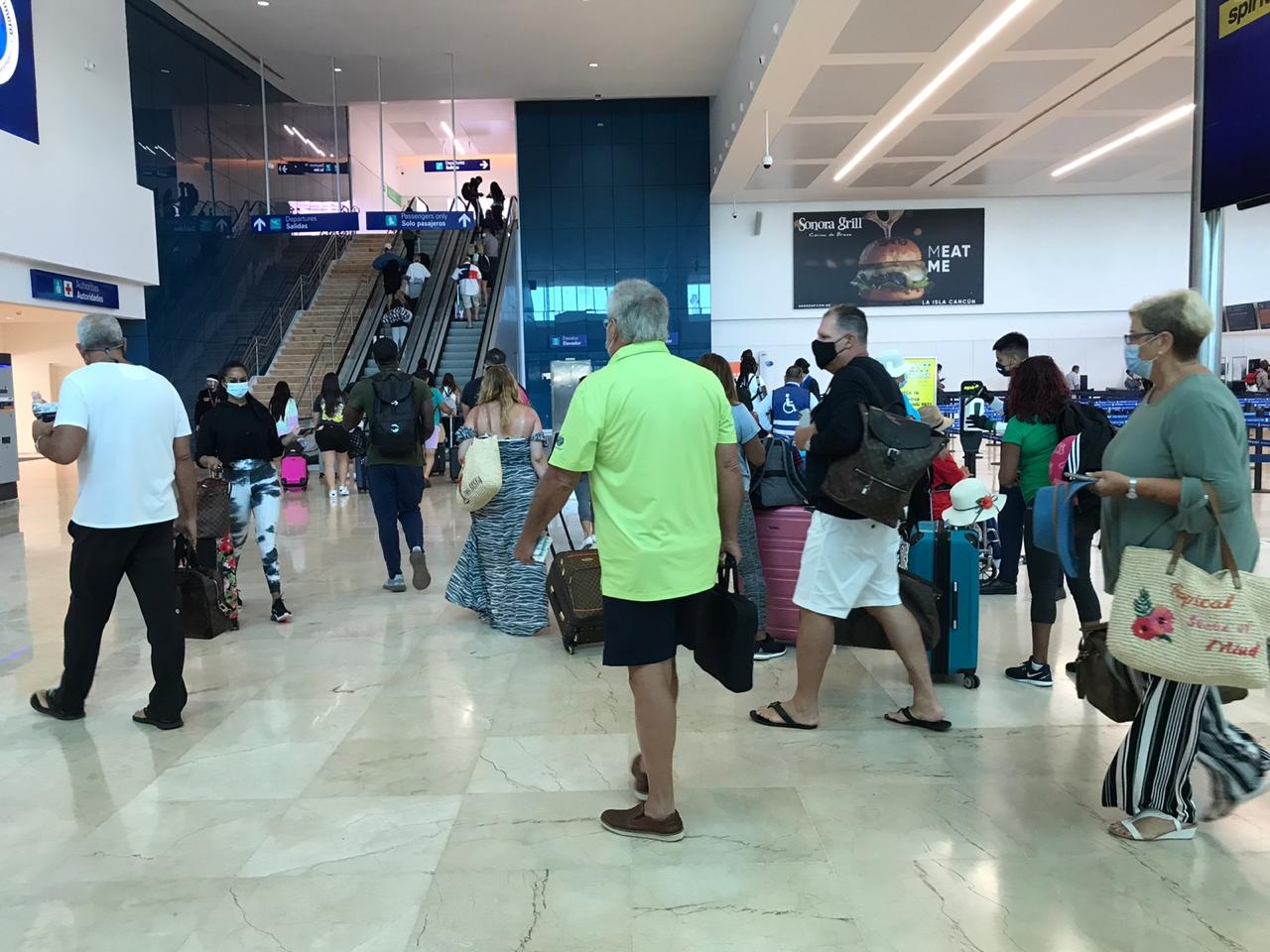 Aeropuerto de Cancún registra disminución en vuelos
