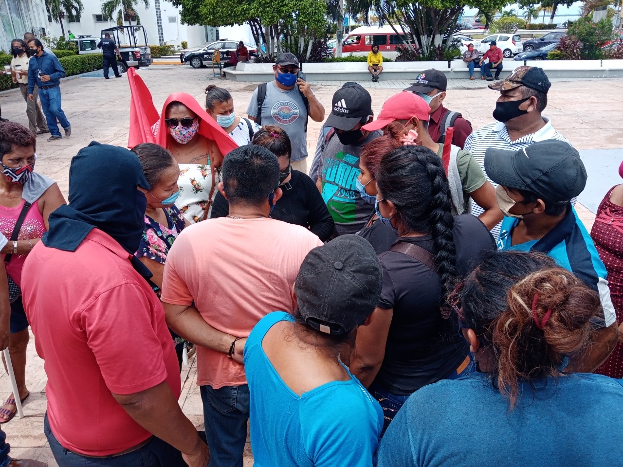 Antorchistas se manifiestan por apoyos en Ciudad del Carmen, olvidan la sana distancia