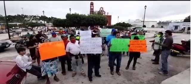 Sindicalizados se manifiestan por despidos injustificados en Seybaplaya