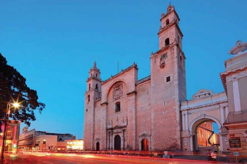 La Catedral se encuentra en el Centro Histórico de Mérida