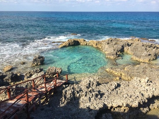 Piscina del Rey, hecha por la naturaleza en Isla Mujeres