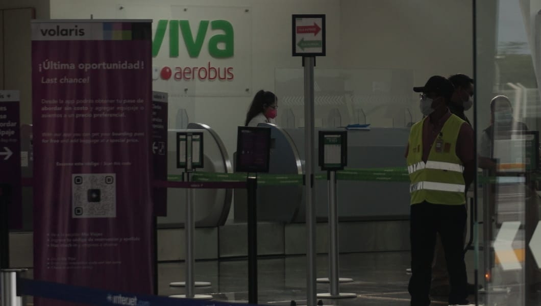 Por COVID-19, Viva Aerobús suspende actividades en Campeche