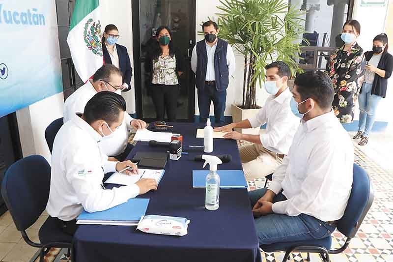 Rommel Pacheco y otros candidatos que buscan un cargo político en Yucatán