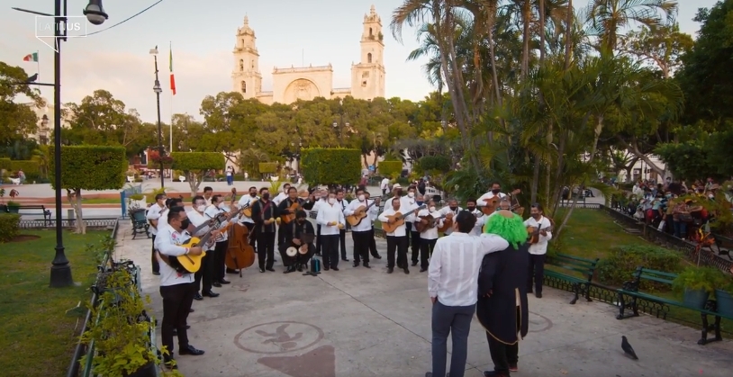 Carlos Loret de Mola y 'Brozo' recuerdan a Armando Manzanero en su visita a Mérida