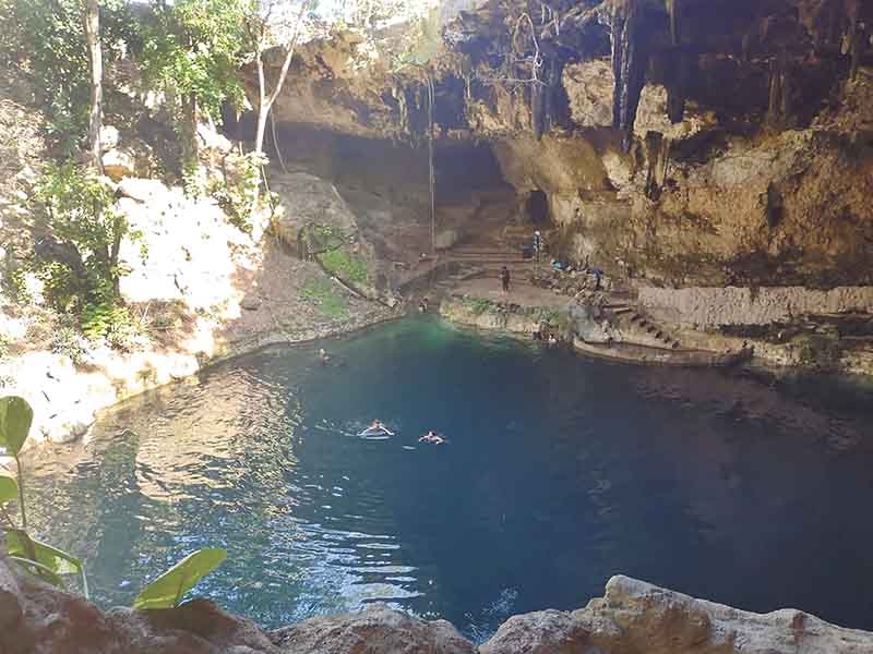 Cenote Zací imán turístico de Valladolid