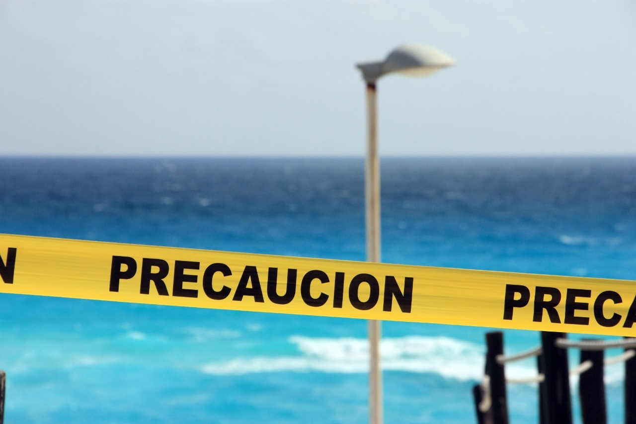 Playas de Cancún lucen vacías durante Semáforo Naranja