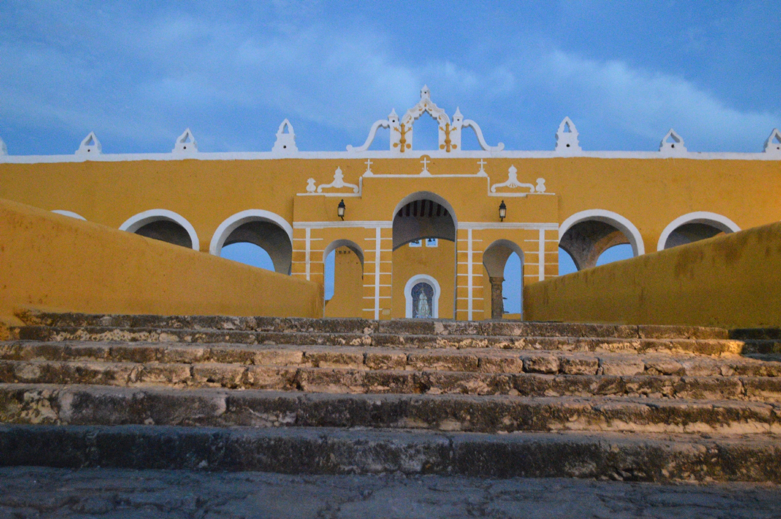 ¿Cómo llegar a Izamal, la famosa Ciudad Amarilla de Yucatán?