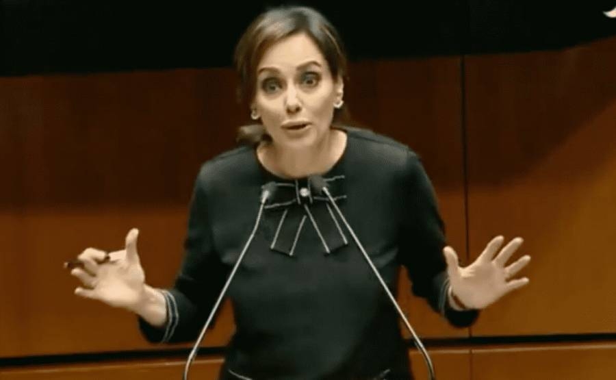 Lilly Téllez llama 'changoleón' a Fernández Noroña en sesión del Congreso