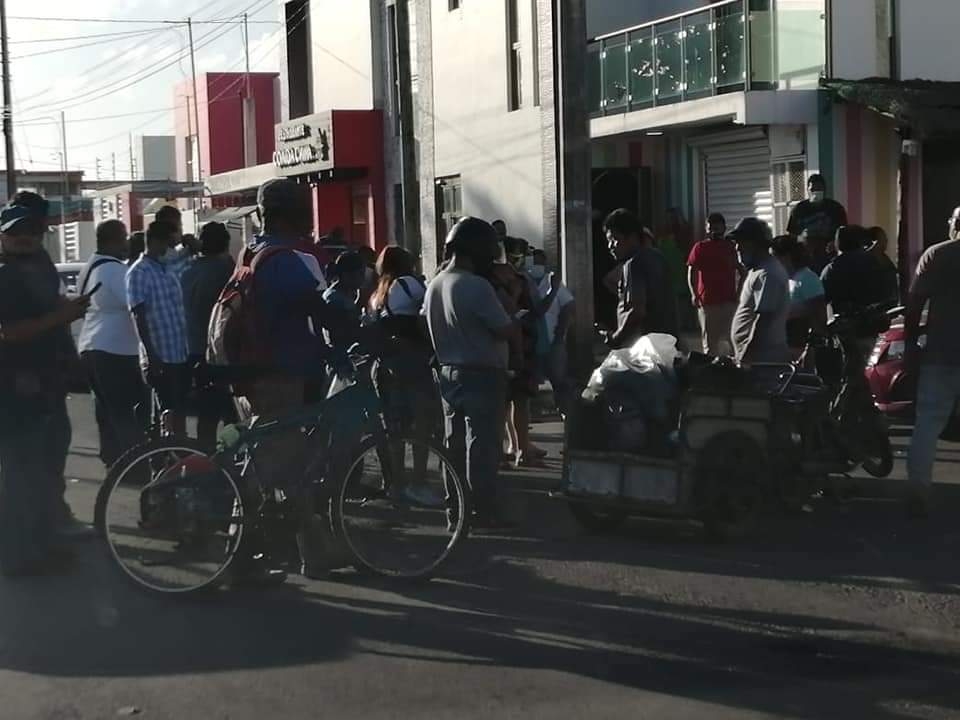 Motociclista trasladado de urgencia al hospital tras choque en Chetumal
