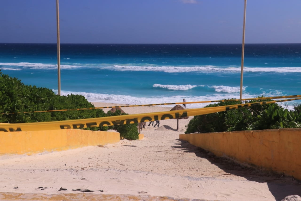 Playas de Cancún sin vigilancia sanitaria a pesar del semáforo naranja
