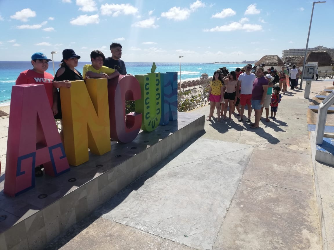 Clima en Cancún: Se pronostican lluvias y descargas eléctricas en la Península de Yucatán
