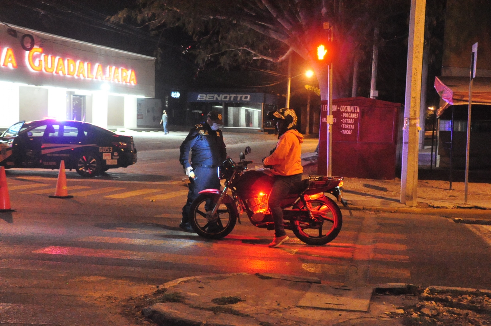 Multan a 60 conductores por no respetar 'toque de queda' en Yucatán