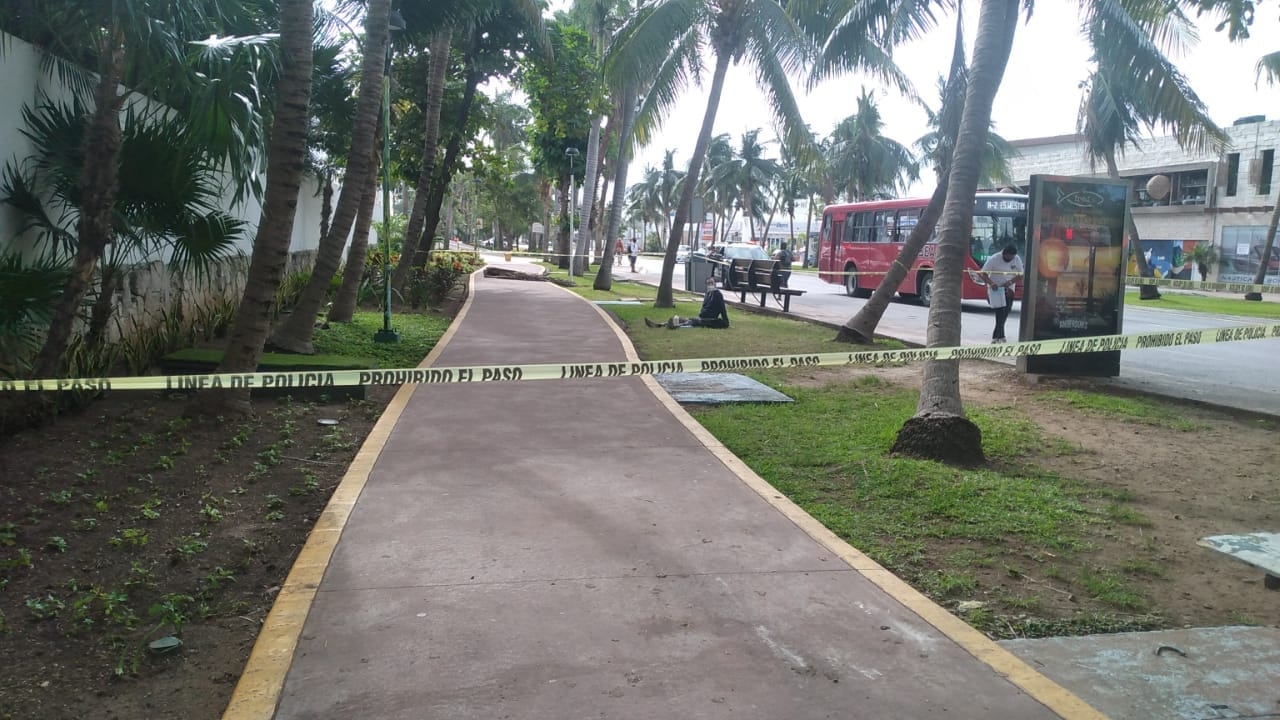 Turista contagiado de COVID-19 se desmaya en la Zona Hotelera de Cancún