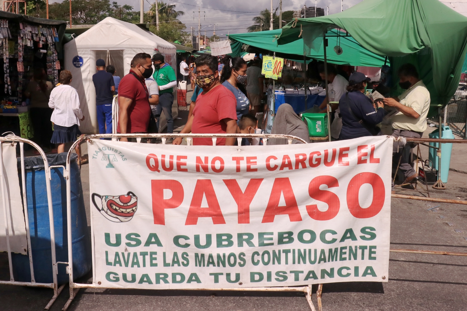 Tianguistas en Cancún prevén disminución de ventas