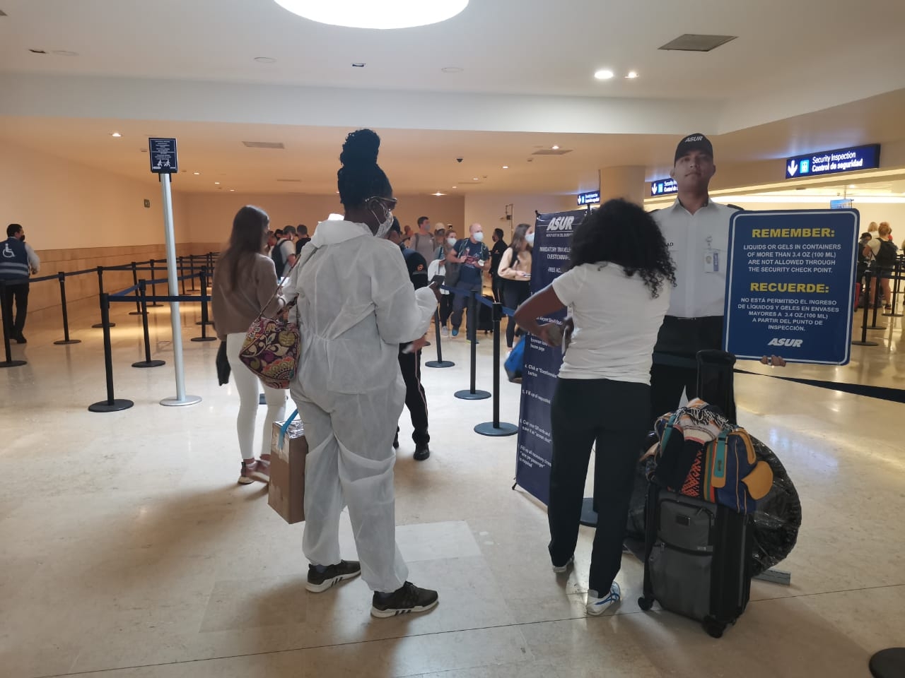 Viajeros evaden 'COVID Test' en Aeropuerto de Cancún