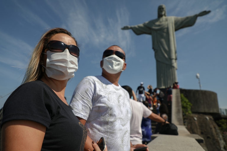 Brasil restablece pase sanitario para puntos turísticos de este país