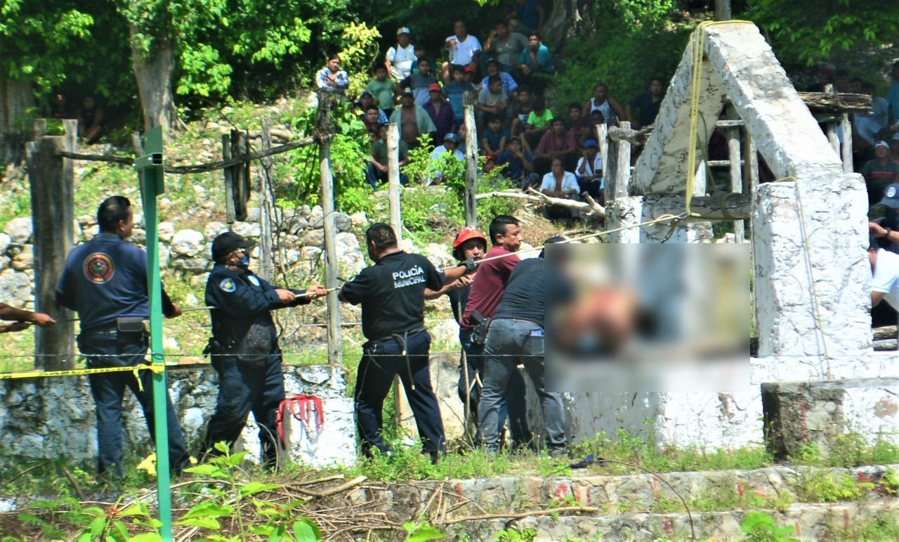 Tras el rescate, el cuerpo del occiso  fue subido a la unidad del Servicio Médico Forense y trasladado a Felipe Carrillo Puerto