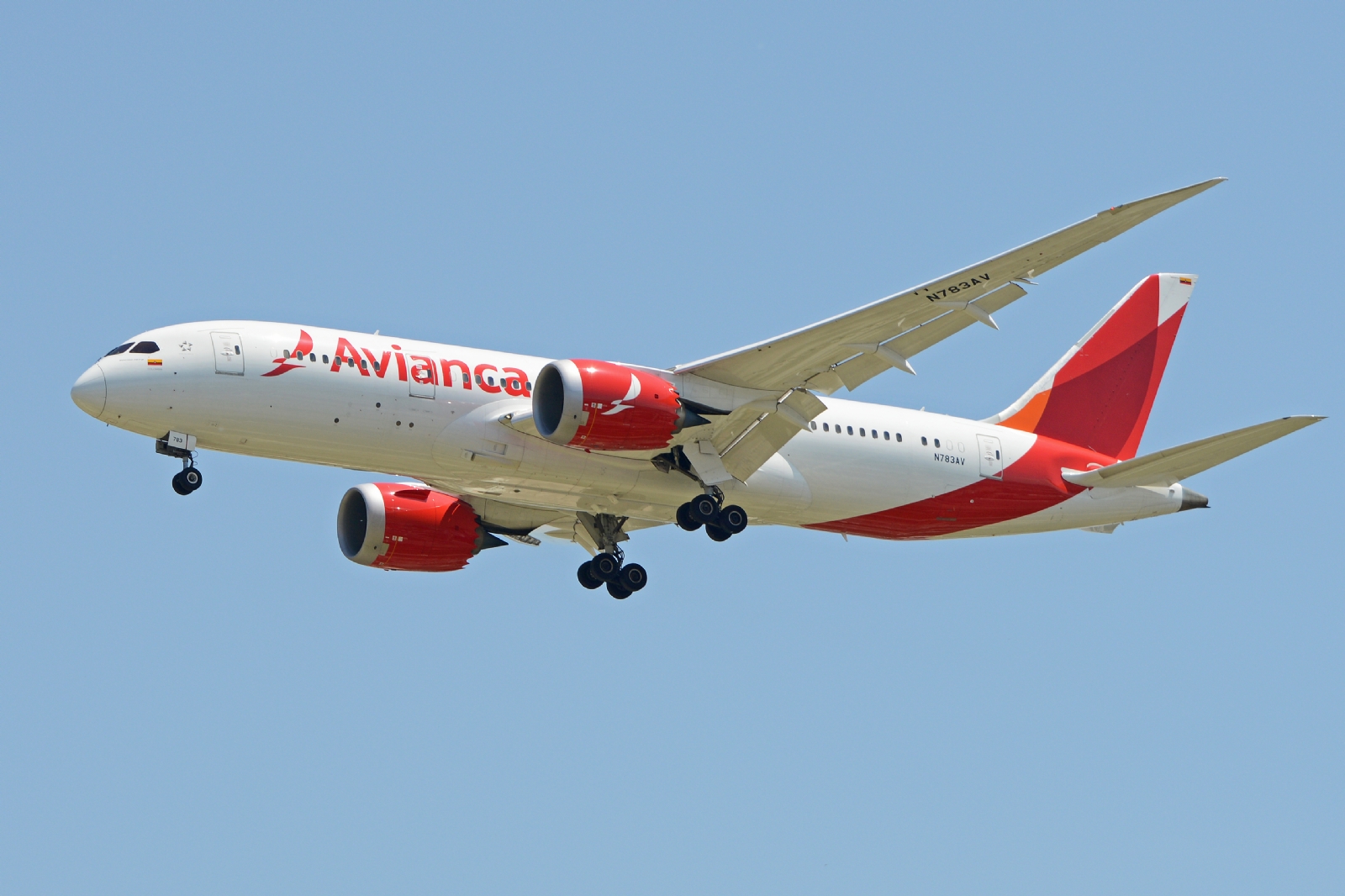 Aerolínea colombiana Avianca anuncia vuelo directo Costa Rica-Cancún