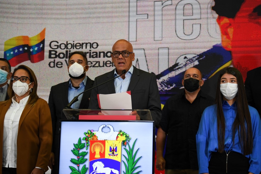 "No asistiremos a la ronda que debía iniciarse el día de mañana, 17 de octubre, en Ciudad de México", dijo el presidente del parlamento