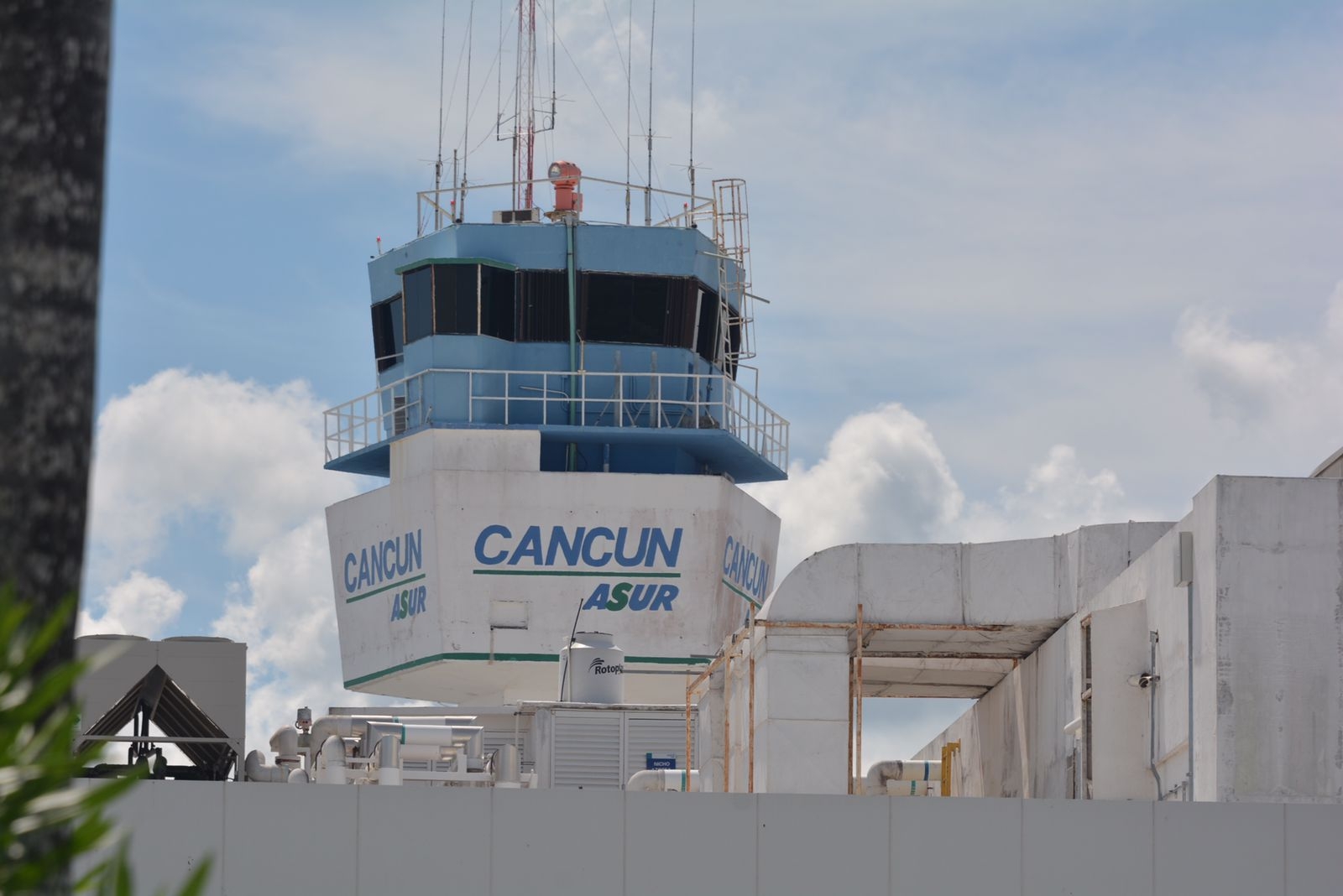 Aerolínea Iberojet anuncia ruta directa de Barcelona al aeropuerto de Cancún