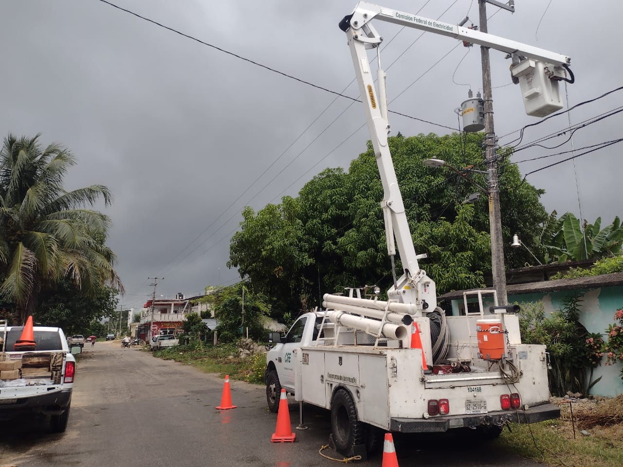 Colonias de Felipe Carrillo Puerto se quedan sin luz por trabajos de mantenimiento