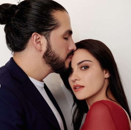 Luego de que Maite Perroni anunciara que tiene una relación con el productor Andrés Tovar, han sido sumamente criticados, pues muchos no están de acuerdo en su relación