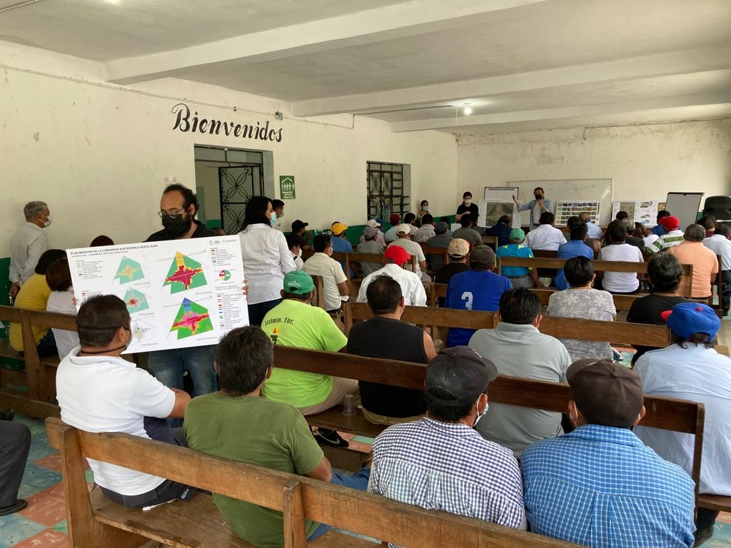Presentan Plan Maestro del Tren Maya en Nuevo Xcán, Quintana Roo