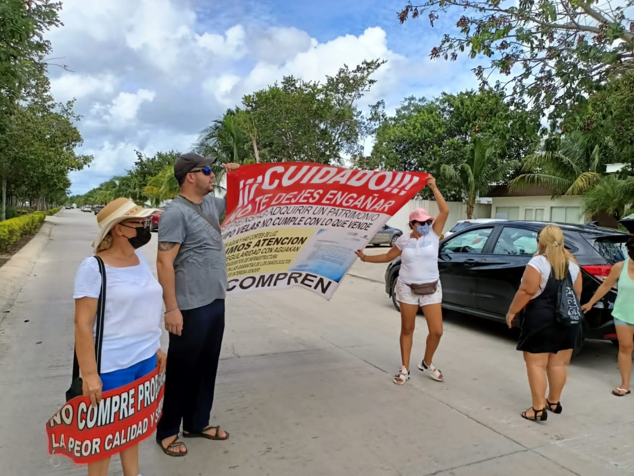 Vecinos de Selvanova exigen servicio de agua potable en Playa del Carmen