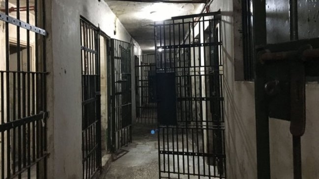 Encarcelan a dos hombres tras cometer robo con violencia en Chicxulub