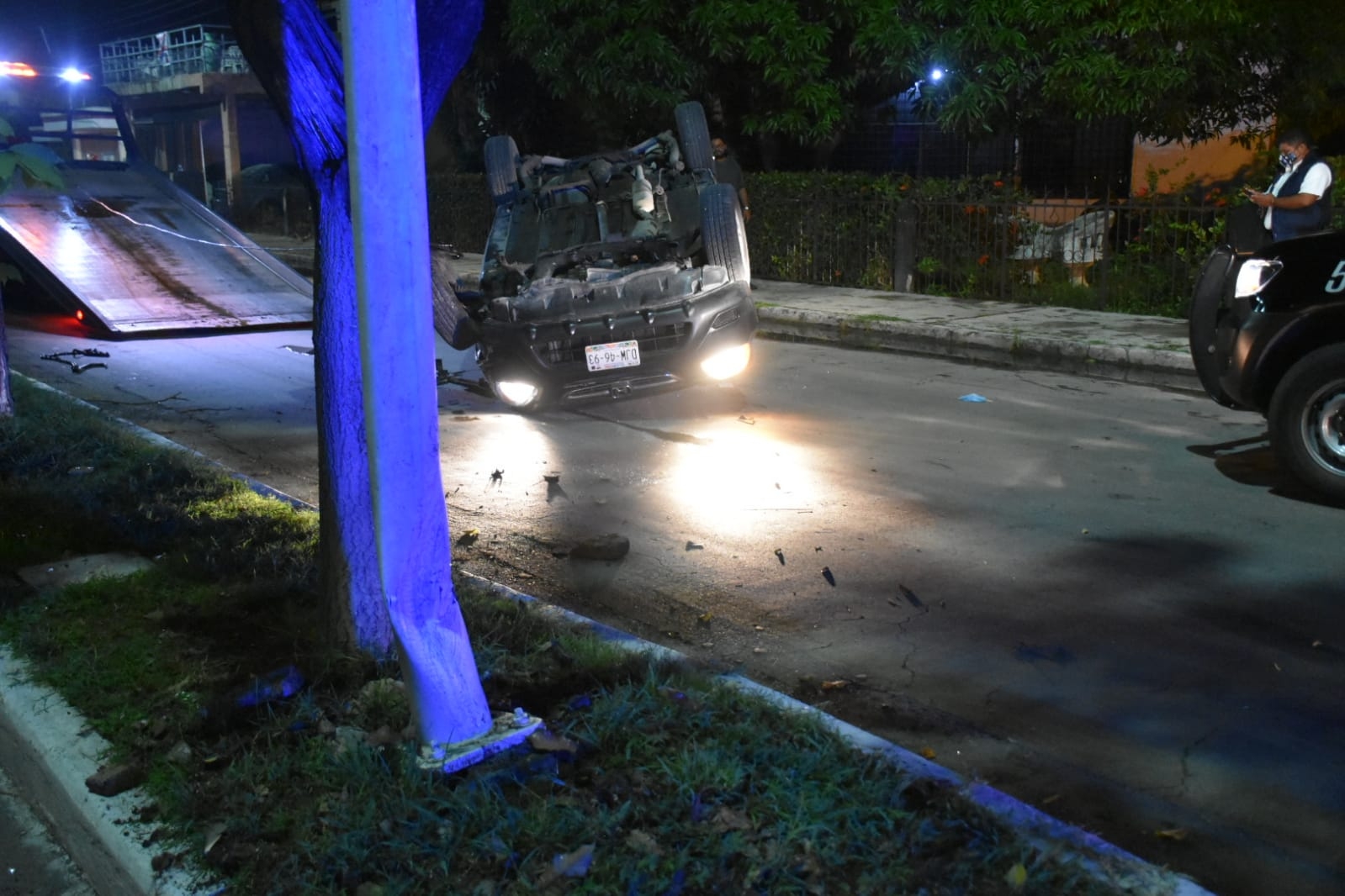 El conductor de la unidad se dormitó al momento de llegar al cruce con la calle Allende del residencial Bosques de Campeche,