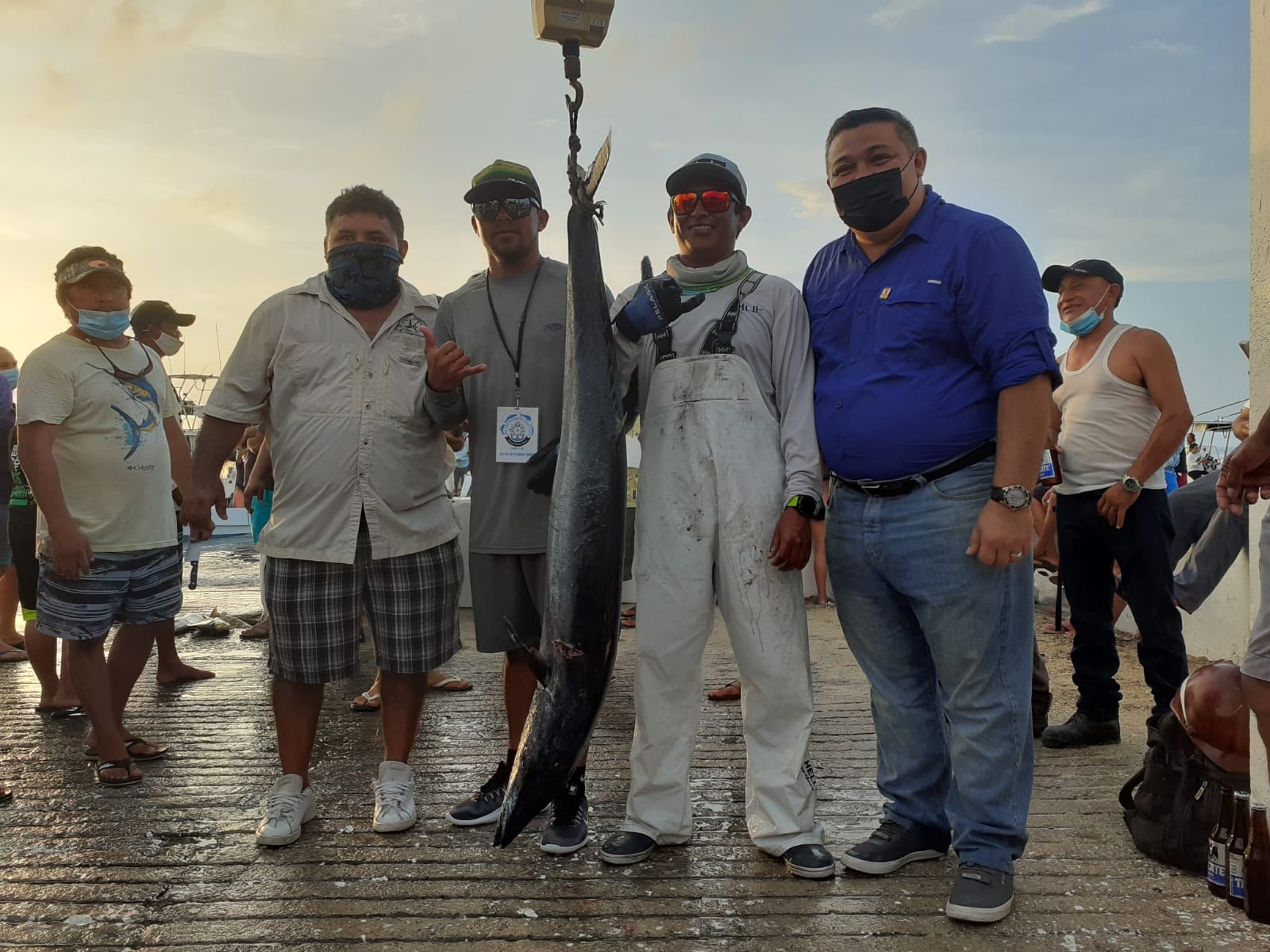 Embarcación de Puerto Aventuras 'arrasa' con torneo de pesca en Cozumel