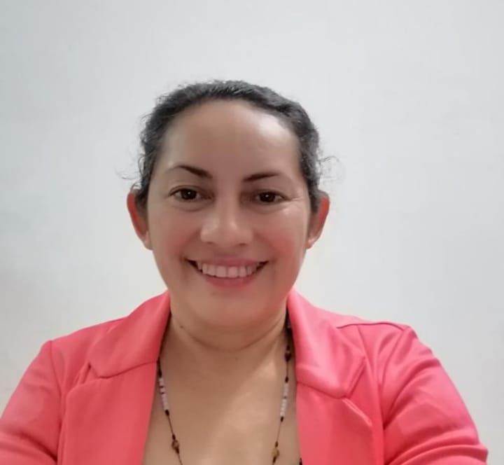 Lirio Guadalupe Suárez Amendola es Licenciada en Administración de Empresas por el Instituto Tecnológico de Campeche