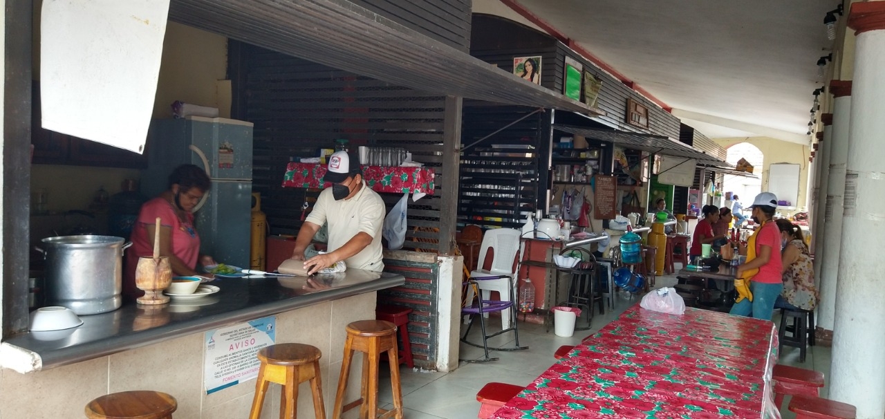 Locatarios del mercado público de Campeche exigen investigar abuso de poder de exadministrador