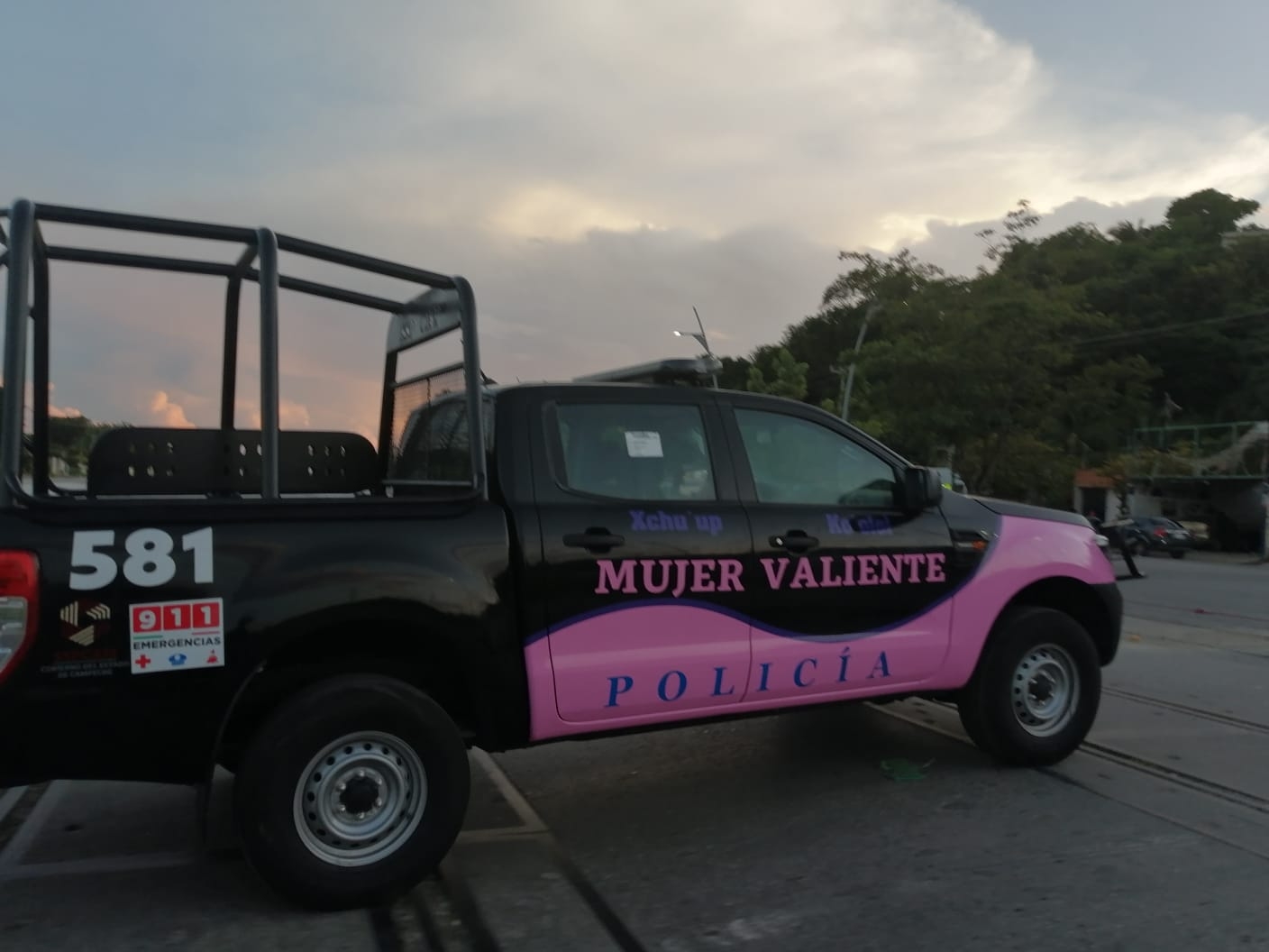 Patrullas de Campeche se 'pintan' de rosa
