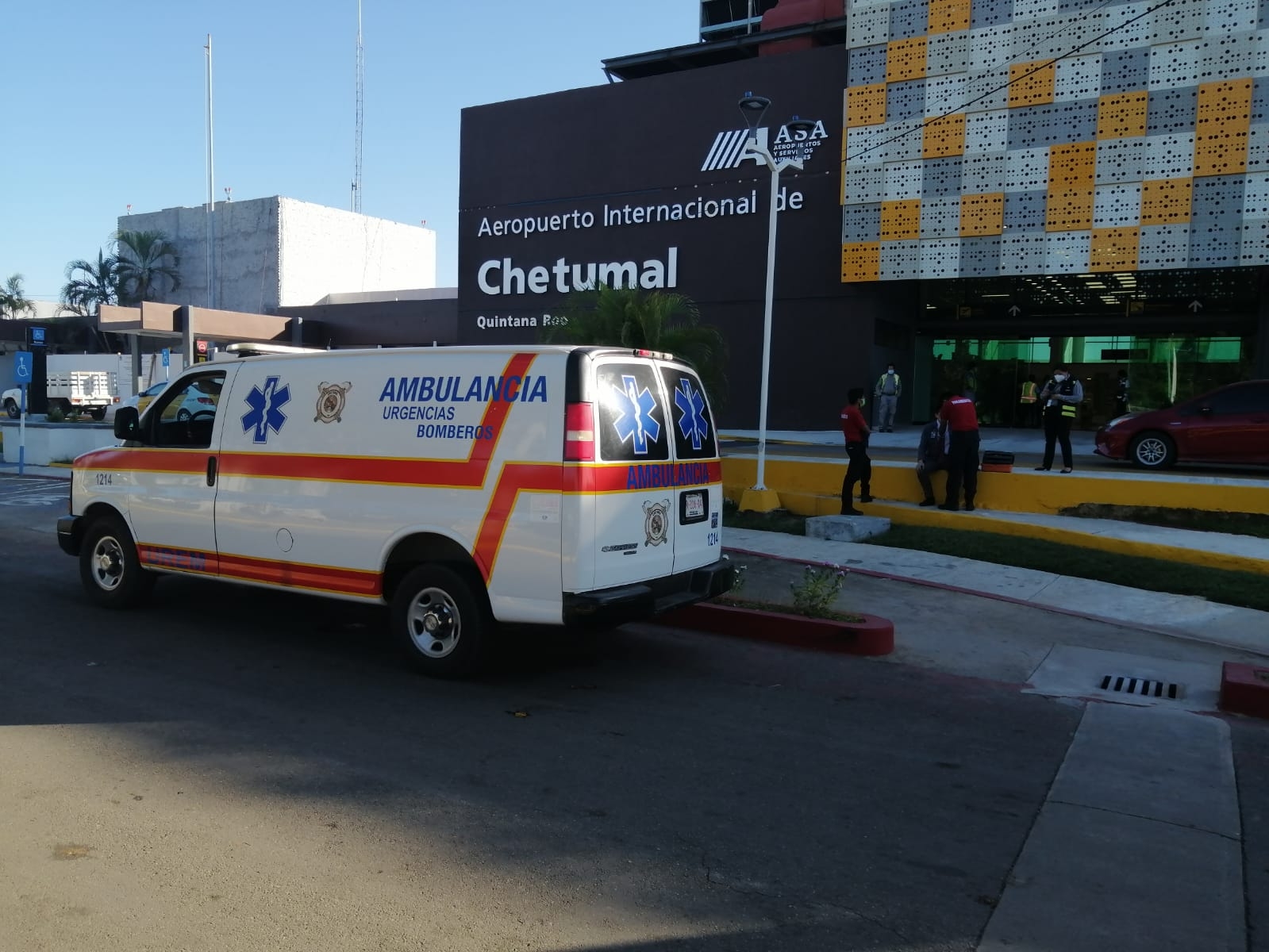 Avión aterriza de emergencia en el Aeropuerto de Chetumal por sobrecargo enfermo