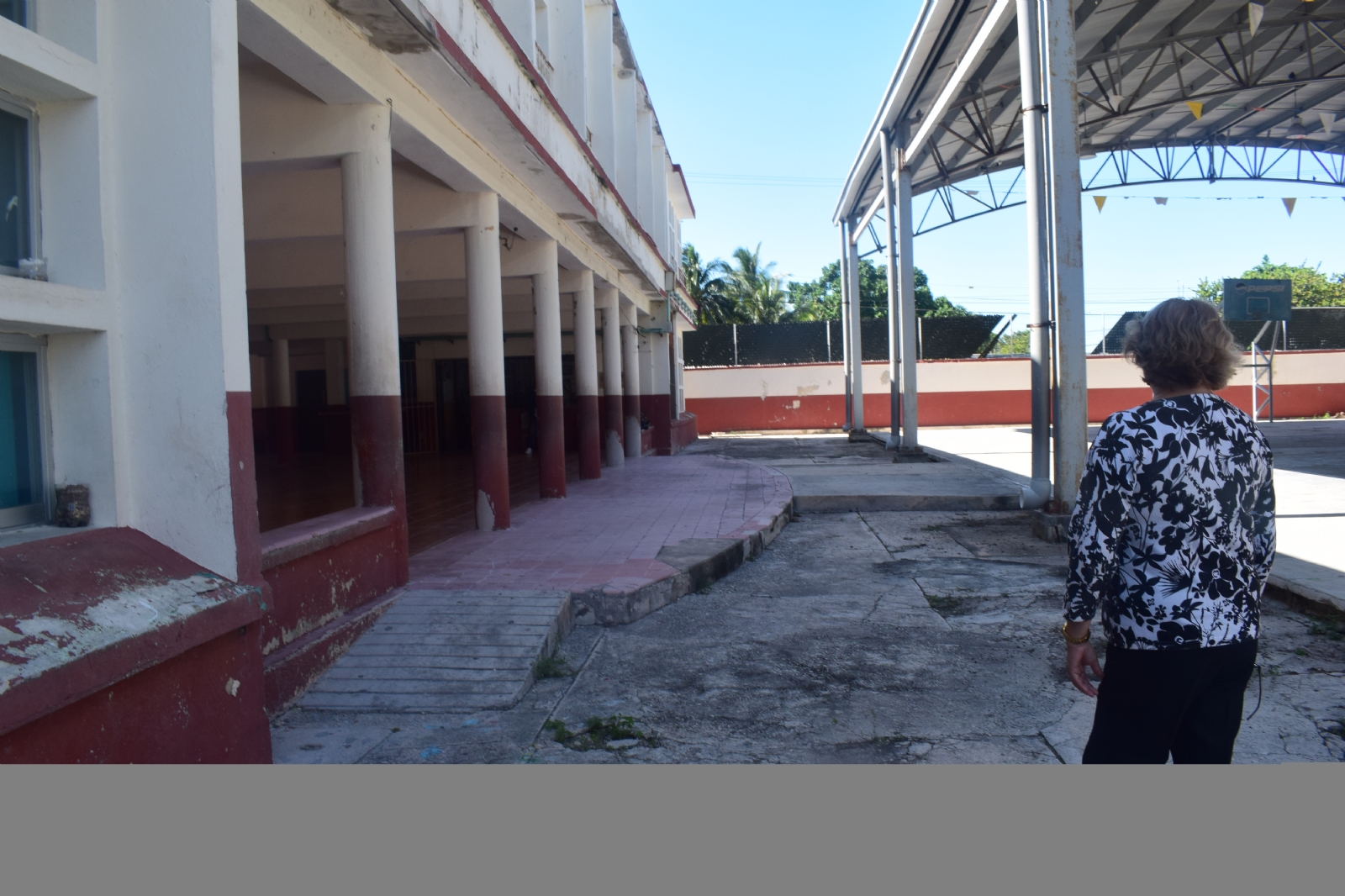 Directores exhiben estado crítico de tres primarias en Progreso, Yucatán