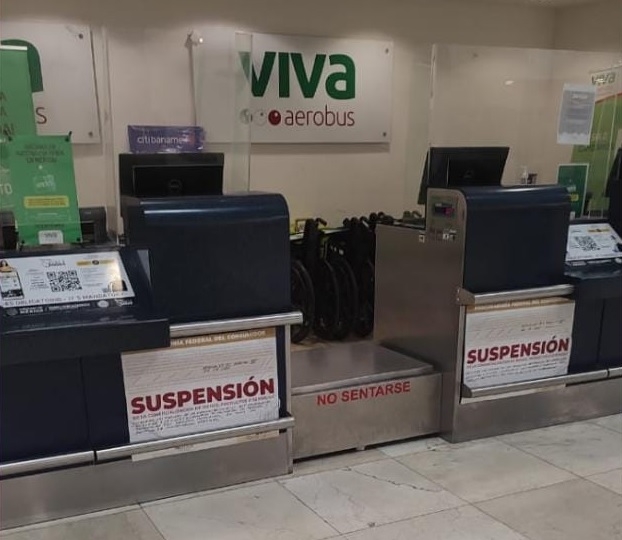 Profeco coloca sellos a Viva Aerobús por cobro indebido en el aeropuerto de Mérida