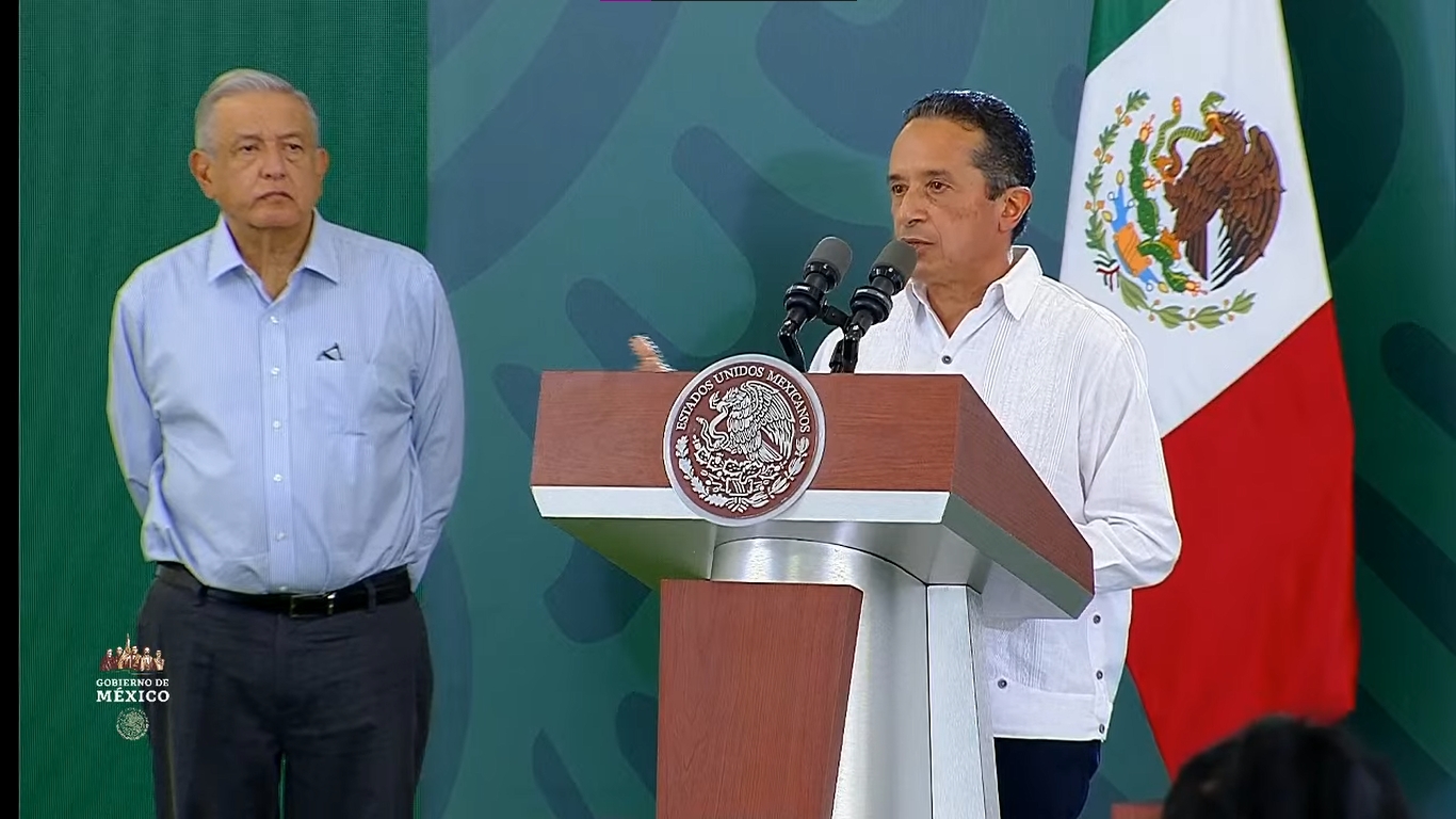 Carlos Joaquín evade tema de inseguridad en Quintana Roo ante AMLO