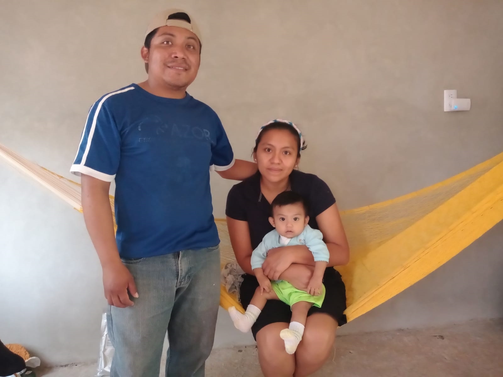 Pareja de Hopelchén, Campeche, pide apoyo de la población para salvar a su bebé