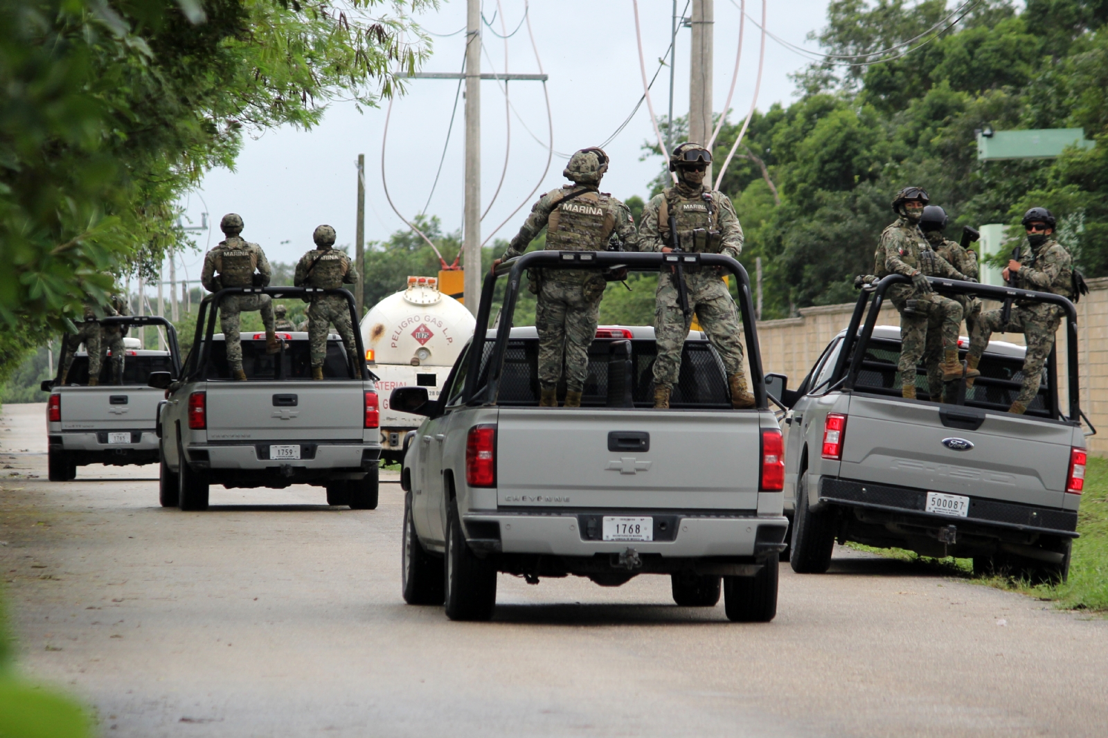 Elementos de la Guardia Nacional colaboran con las labores de vigilancia en zonas de Cancún, en Quintana Roo