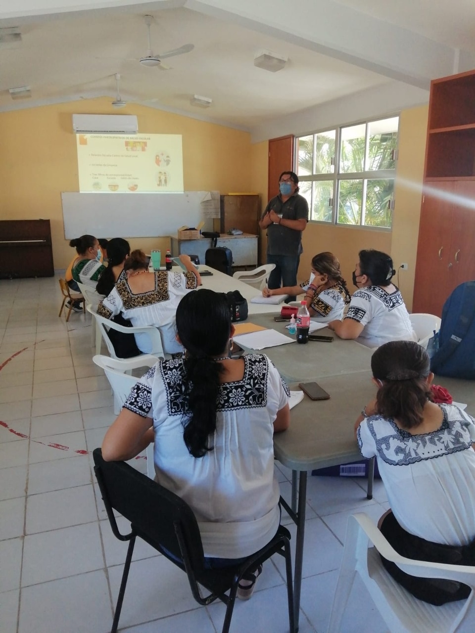 Por regreso a clases en Campeche, asesoran a maestros sobre el COVID-19