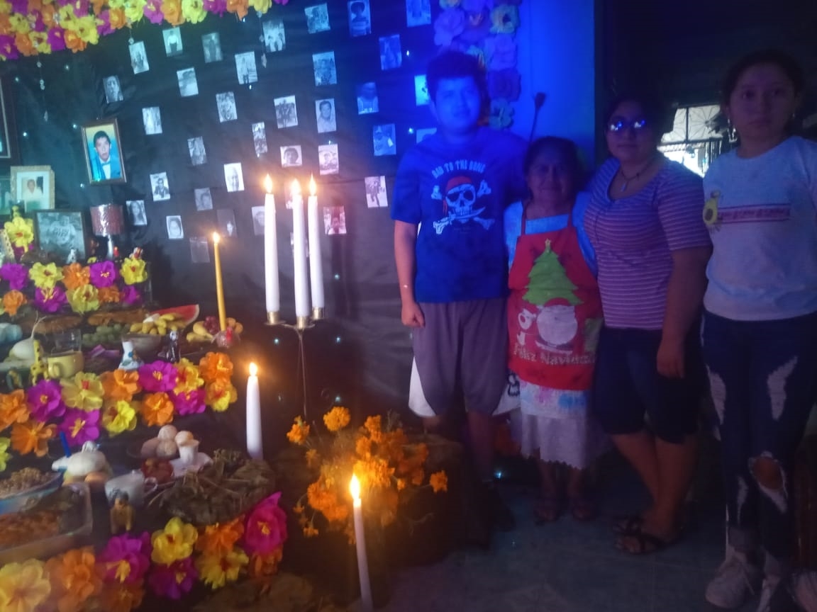 Familias señalan que a pesar da la crisis no dejarán de festejar con costumbres mexicanas