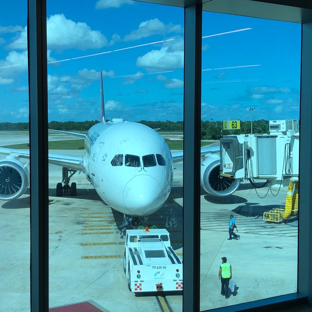 Las aerolíneas JetBlue, British Airways y American Airlines son algunas de las que tiene vuelos internacionales en el aeropuerto de Cancún este martes