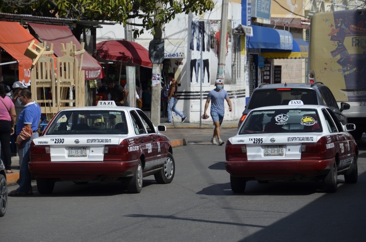Taxistas de Ciudad del Carmen amenazan al Instituto del Transporte por nuevos permisos